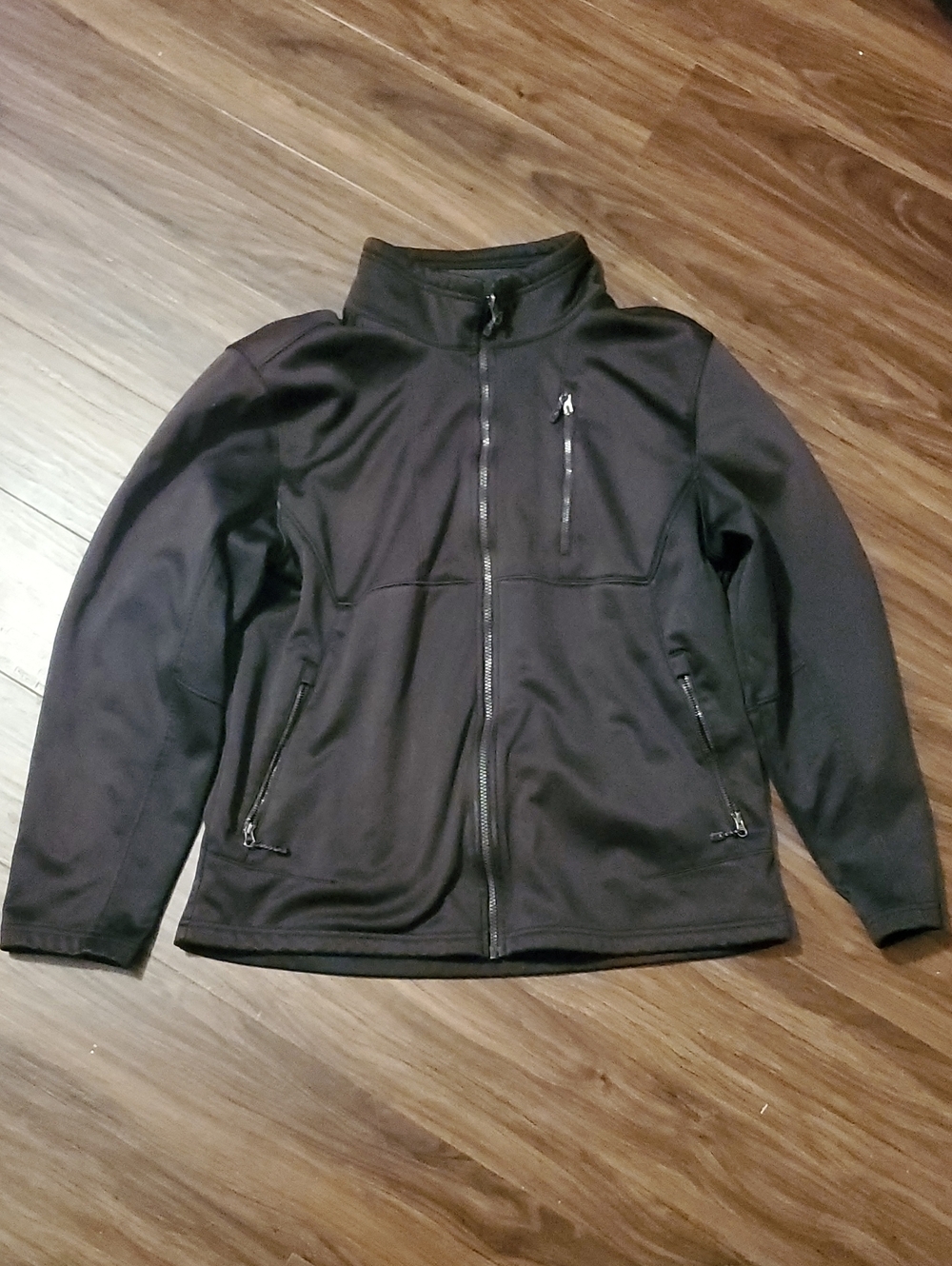 Swiss Tech Black Men's Softshell Performance Jacket with Zip Pockets